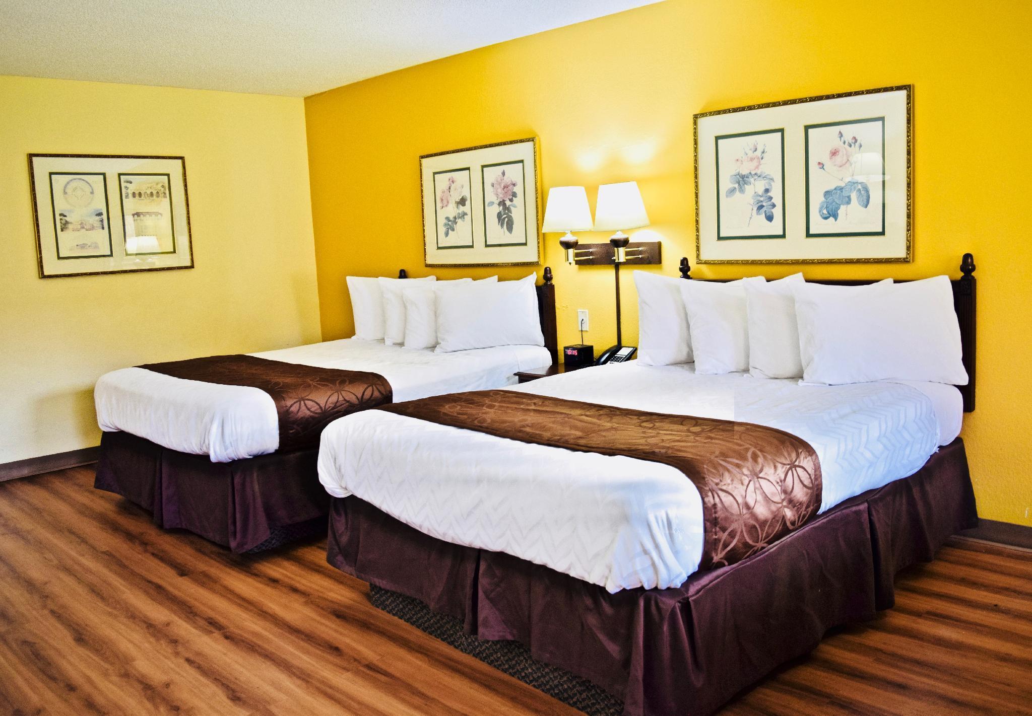 Days Inn By Wyndham Burleson Ft. Worth Bagian luar foto